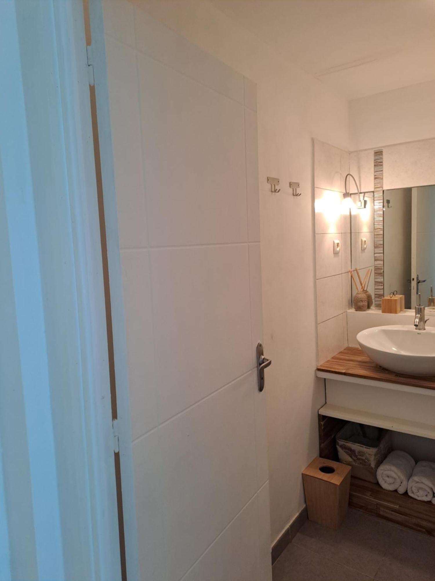 Rdc Appartement En Bord De Mer Au Son Des Vagues 勒穆莱 外观 照片